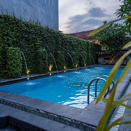 D Ajenk Boutique Guesthouse Kejayan 외부 사진