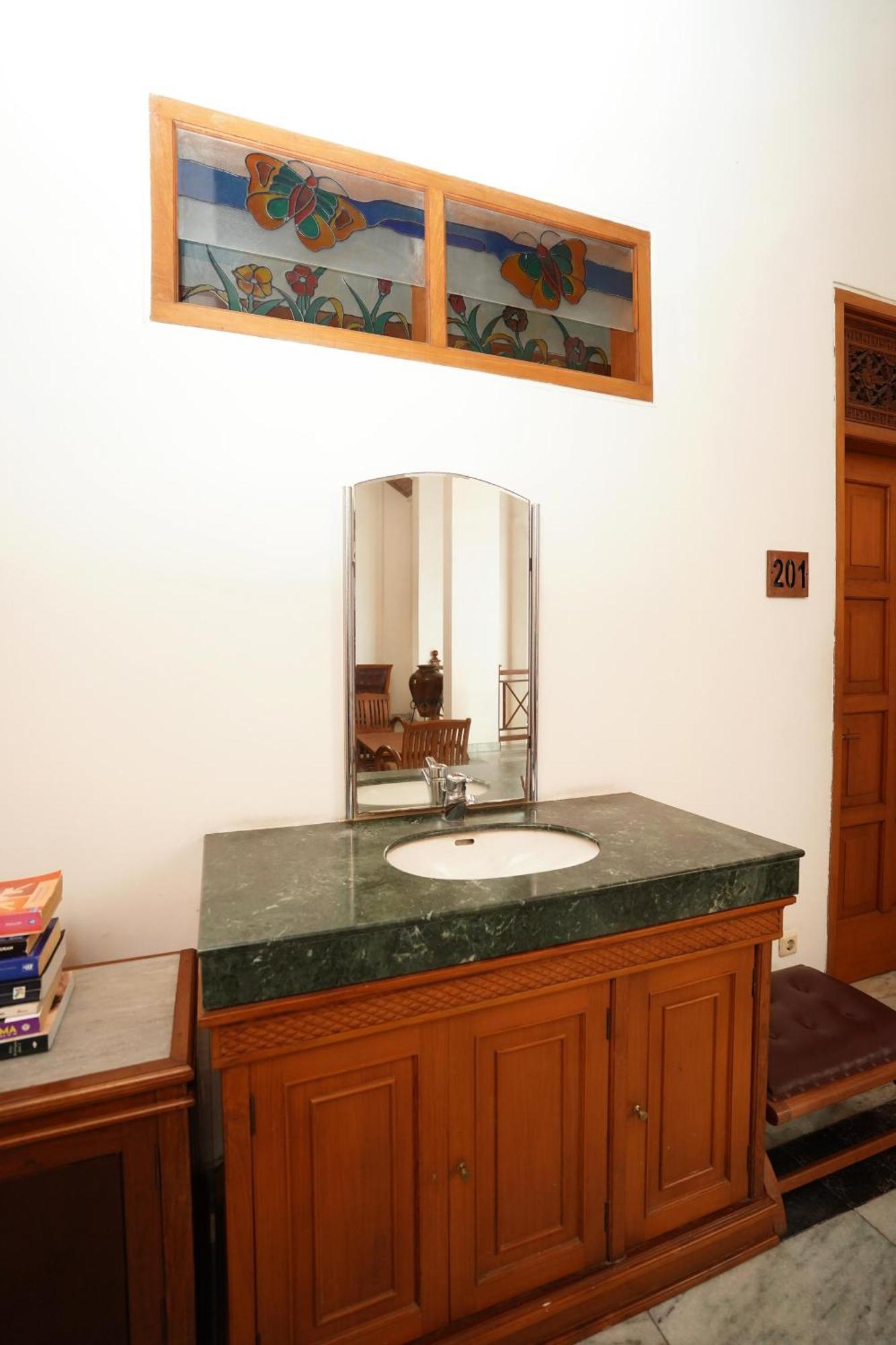 D Ajenk Boutique Guesthouse Kejayan 외부 사진