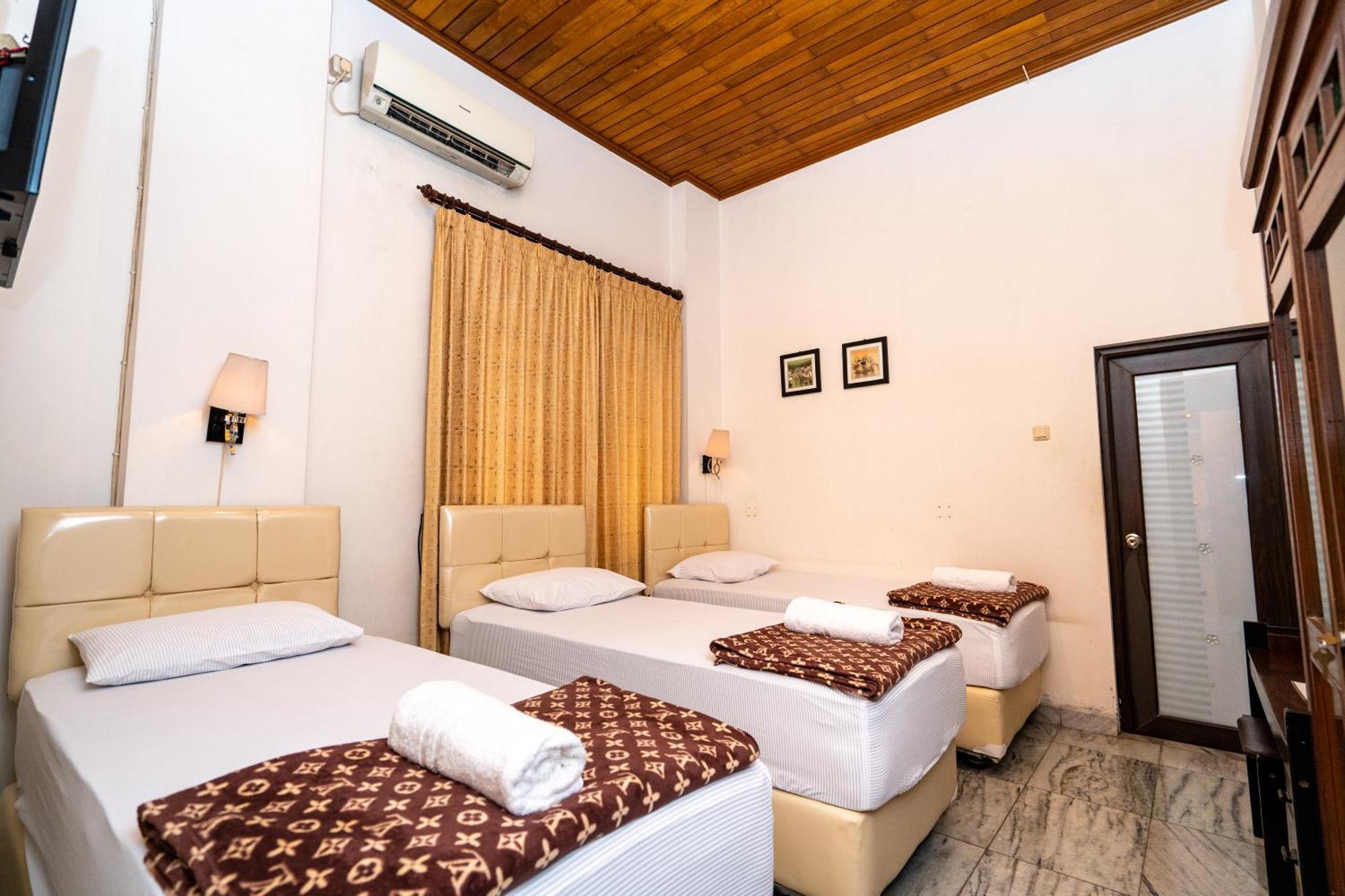 D Ajenk Boutique Guesthouse Kejayan 외부 사진